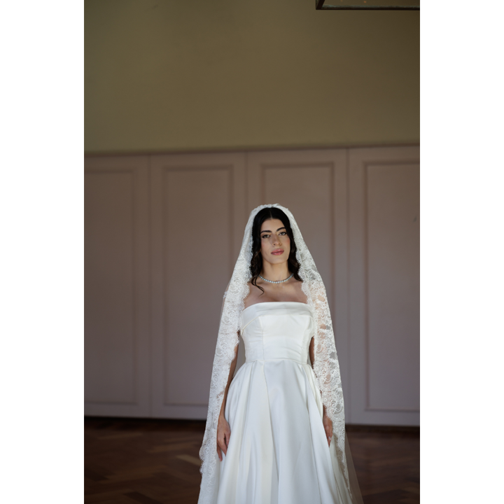 Dra. Rafaela Fórneas vestida de noiva